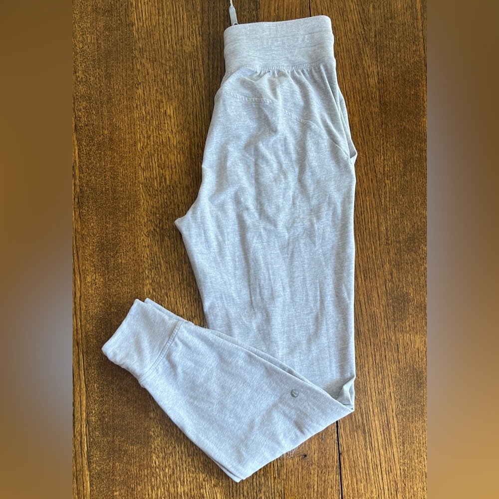🍋Lululemon Gray Soft Joggers